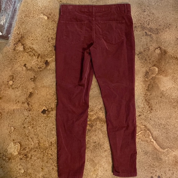 MOSSIMO Supply Co. wine red corduroy mid rise skinny stretch cropped ankle pants - Picture 5 of 6
